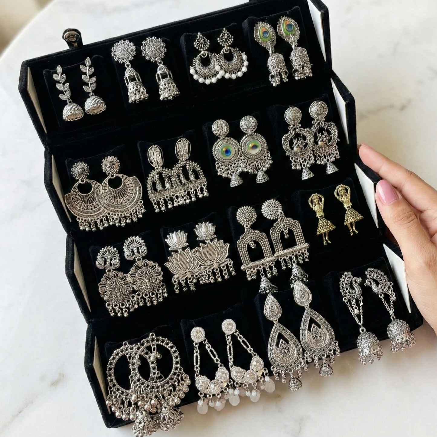 16 Pieces Jhumka Box